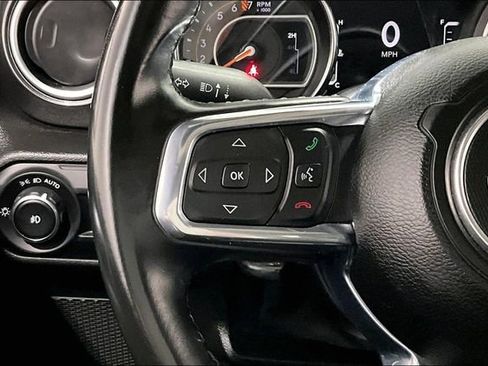 Used 2021 Jeep Wrangler Unlimited Sahara image 11