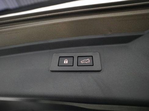 Used 2025 Subaru Outback Premium image 15