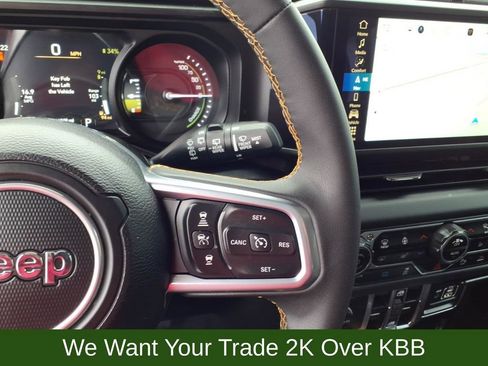 Used 2024 Jeep Wrangler Unlimited Sahara w/ Technology Group AWD/4WD image 29