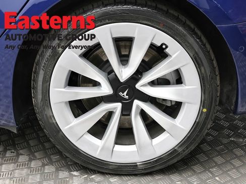 Used 2022 Tesla Model 3 Standard Range image 8