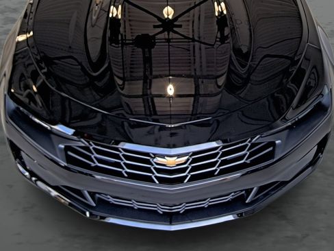 Used 2024 Chevrolet Camaro LT w/ Technology Package image 18