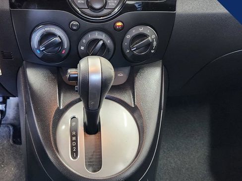 Used 2011 MAZDA MAZDA2 Touring FWD image 15
