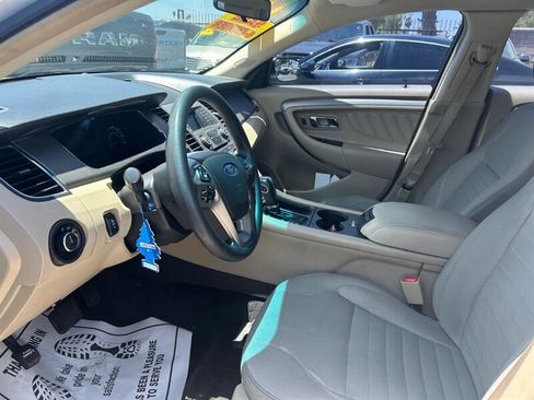 Used 2017 Ford Taurus SE FWD image 19