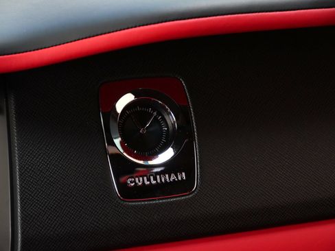 Used 2021 Rolls-Royce Cullinan AWD/4WD image 14