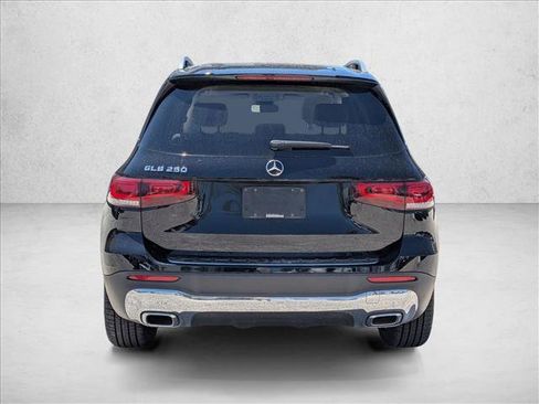 Used 2023 Mercedes-Benz GLB 250 image 7