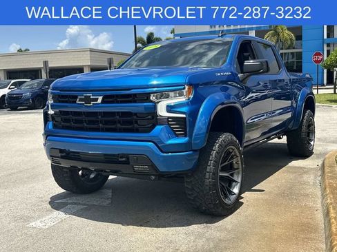 Used 2023 Chevrolet Silverado 1500 RST AWD/4WD image 2