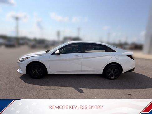 Used 2021 Hyundai Elantra SEL FWD image 4