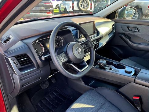 Used 2021 Nissan Rogue S image 8