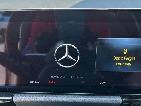 Used 2025 Mercedes-Benz GLA 250 4MATIC image 9