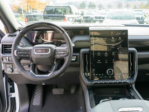 New 2026 GMC Yukon XL AT4 image 18