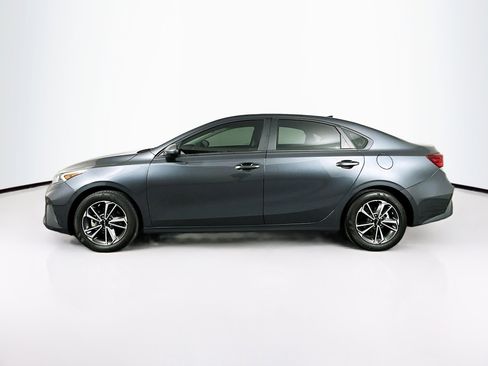 Used 2023 Kia Forte LXS image 4