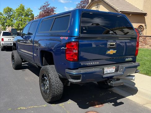 Used 2015 Chevrolet Silverado 2500 High Country w/ Duramax Plus Package image 4