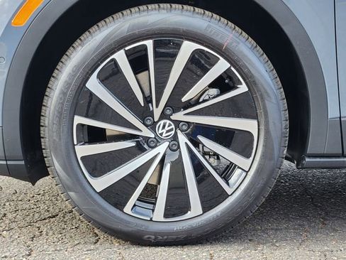 New 2026 Volkswagen ID.4 Pro image 10