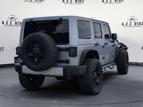 Used 2015 Jeep Wrangler Unlimited Sahara w/ Connectivity Group AWD/4WD image 4