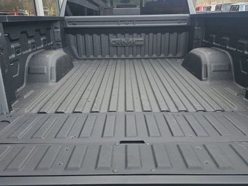 New 2026 GMC Sierra 1500 AT4 w/ AT4 Premium Package AWD/4WD image 9