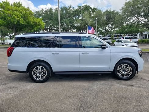 Used 2025 Ford Expedition Max Active AWD/4WD image 6