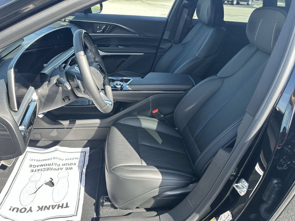 New 2026 Cadillac Lyriq V AWD/4WD image 19