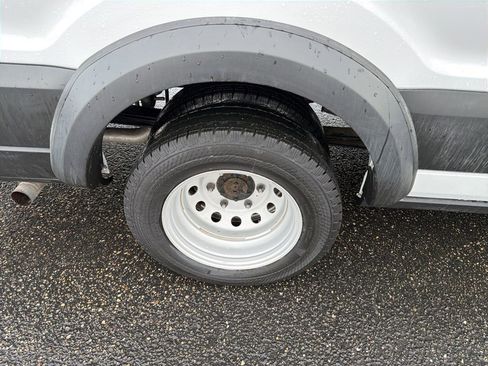 Used 2024 Ford Transit 350 XLT image 15