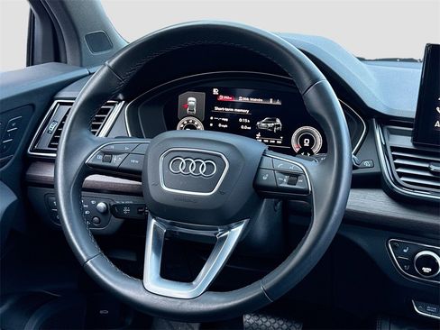 Used 2021 Audi Q5 Prestige image 16