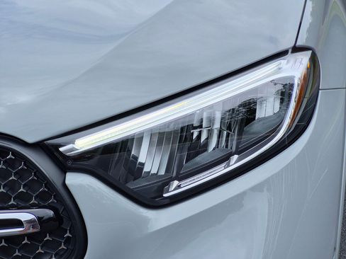 Certified 2025 Mercedes-Benz GLC 300 4MATIC image 6
