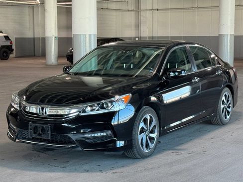 Used 2017 Honda Accord EX-L image 4