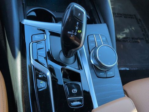 Certified 2023 BMW 530e image 26