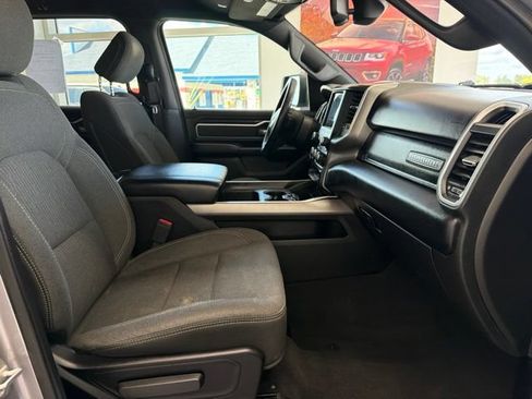 Used 2019 RAM 1500 Big Horn AWD/4WD image 9