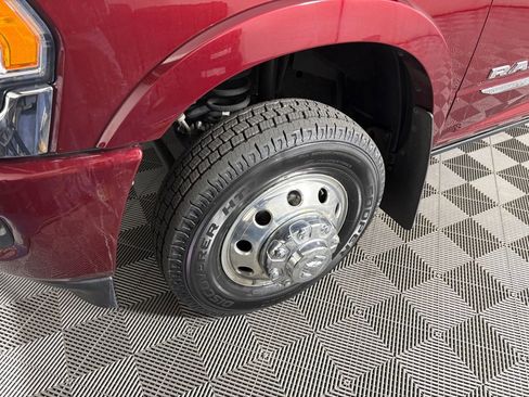 Used 2020 RAM 3500 Limited image 11