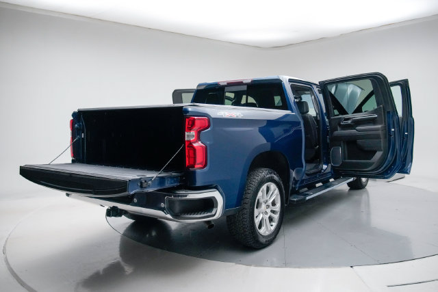 Used 2023 Chevrolet Silverado 1500 LTZ w/ LTZ Convenience Package II AWD/4WD image 21