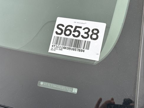 Used 2024 Toyota Camry LE image 27