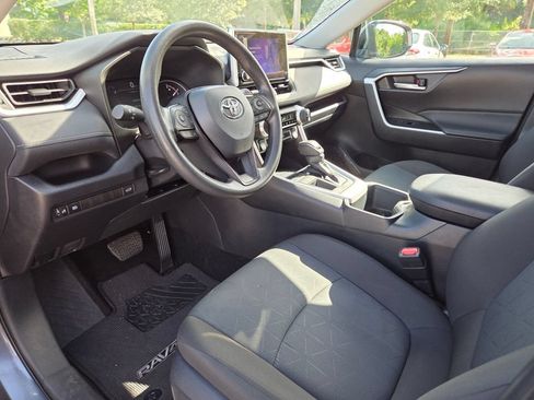 Used 2025 Toyota RAV4 XLE w/ Convenience Package FWD image 26