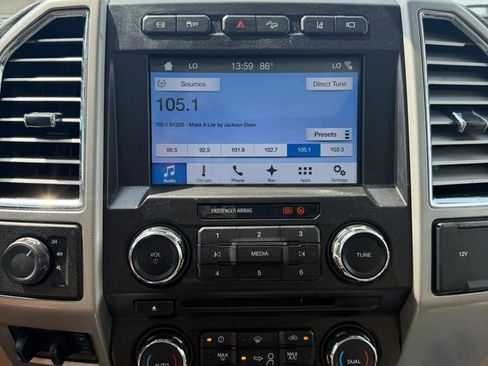 Used 2017 Ford F350 Lariat w/ Lariat Ultimate Package AWD/4WD image 16
