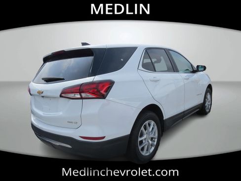 Used 2023 Chevrolet Equinox LT w/ Driver Convenience Package image 6
