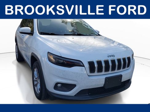 Used 2019 Jeep Cherokee Latitude w/ Cold Weather Group image 1