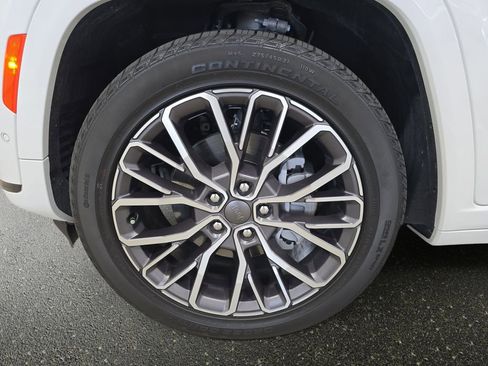 Used 2025 Jeep Grand Cherokee L Summit image 31