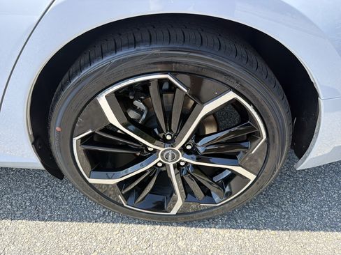 Used 2025 Nissan Altima 2.5 SR FWD image 29