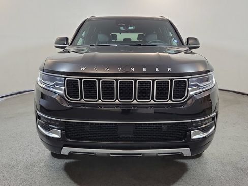 Used 2024 Jeep Wagoneer Series III w/ Premium Group I AWD/4WD image 2