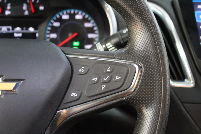 Used 2021 Chevrolet Malibu LT FWD image 17