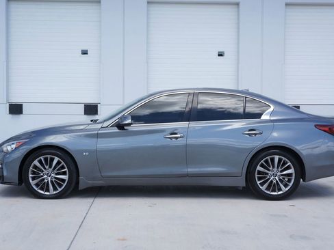 Used 2019 INFINITI Q50 Luxe w/ Essential Package (3.0T Luxe) image 7