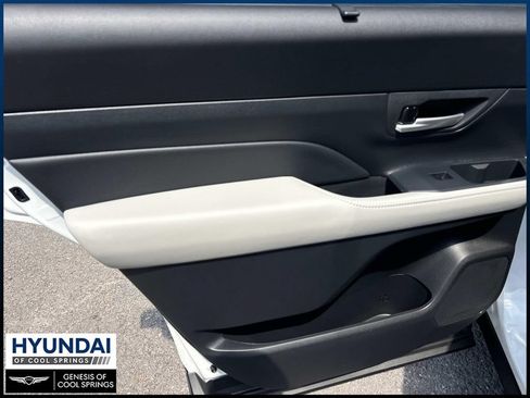 Used 2025 Toyota Grand Highlander FWD image 23