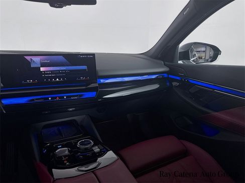 Used 2025 BMW i5 xDrive40 w/ Premium Package image 25
