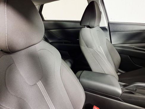 Certified 2023 Hyundai Elantra SE FWD image 10