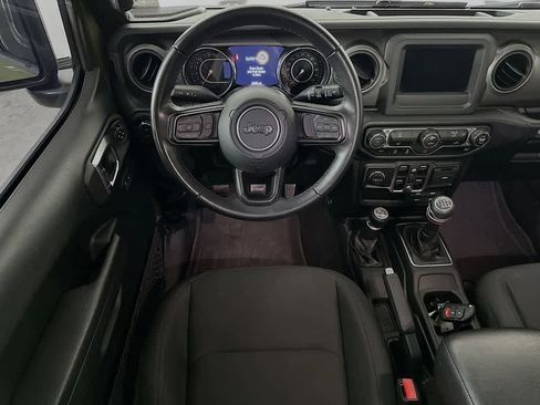 Used 2022 Jeep Wrangler Unlimited Sport AWD/4WD image 10