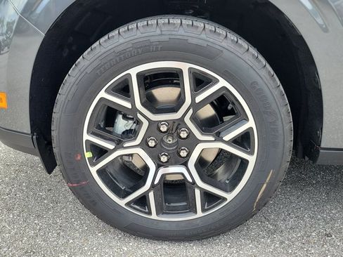 New 2026 Ford Maverick Lariat AWD/4WD image 6