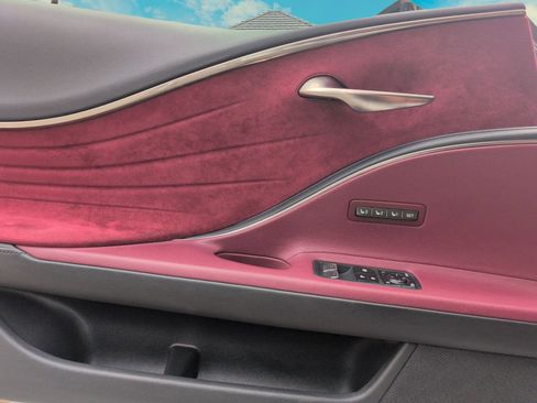 Used 2018 Lexus LC 500 Coupe image 3