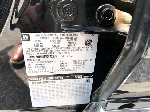 Used 2021 Buick Envision Essence w/ Sport Touring Package FWD image 32