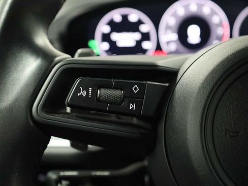 Certified 2024 Porsche Cayenne image 23