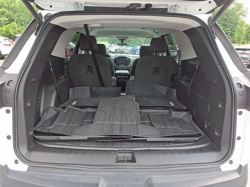Used 2020 Chevrolet Traverse LT w/ LPO, Floor Liner Package AWD/4WD image 30