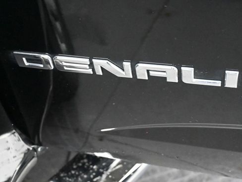 Used 2019 GMC Canyon Denali image 17