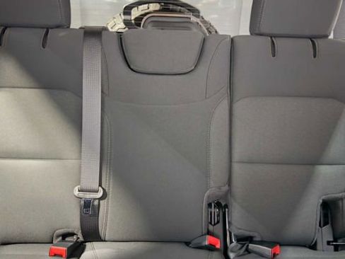 Used 2022 Jeep Wrangler Unlimited Sport S image 26